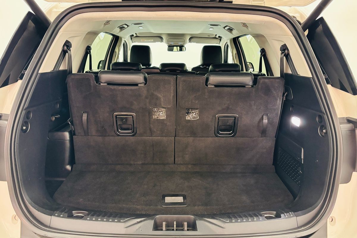 Ford Everest 2023.50 SUV TREND . 2.0L BiT DSL 10 SPD AUTO 4X4 .