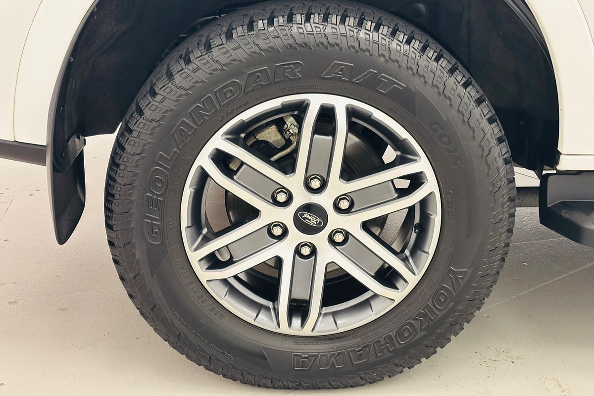 Ford Everest 2023.50 SUV TREND . 2.0L BiT DSL 10 SPD AUTO 4X4 .