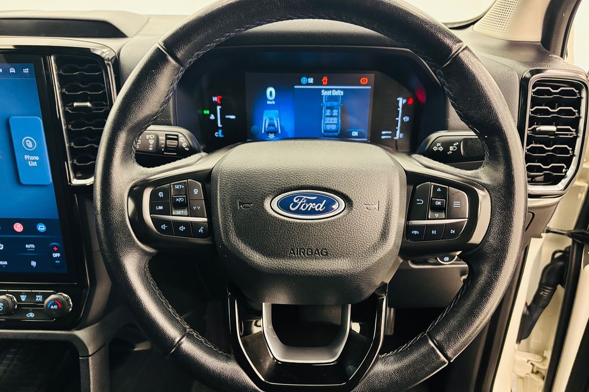 Ford Everest 2023.50 SUV TREND . 2.0L BiT DSL 10 SPD AUTO 4X4 .