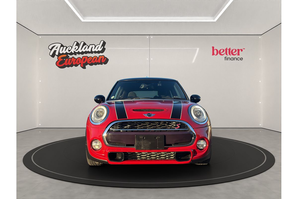 2018 MINI COOPER S