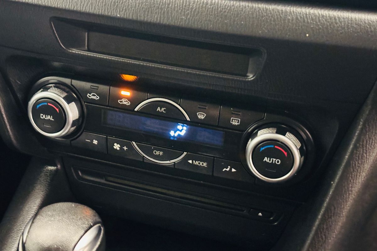 MAZDA3 J 6AUTO HATCH SP25 SAFETY