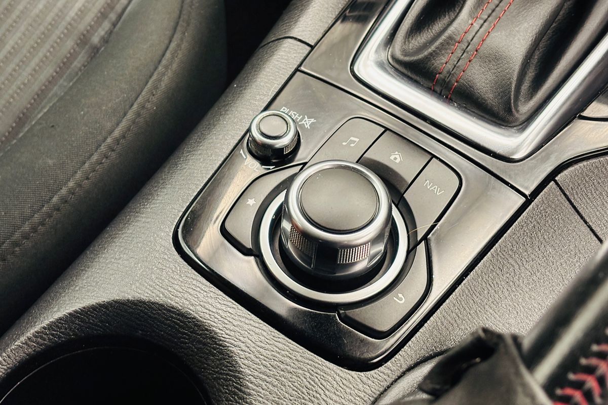 MAZDA3 J 6AUTO HATCH SP25 SAFETY
