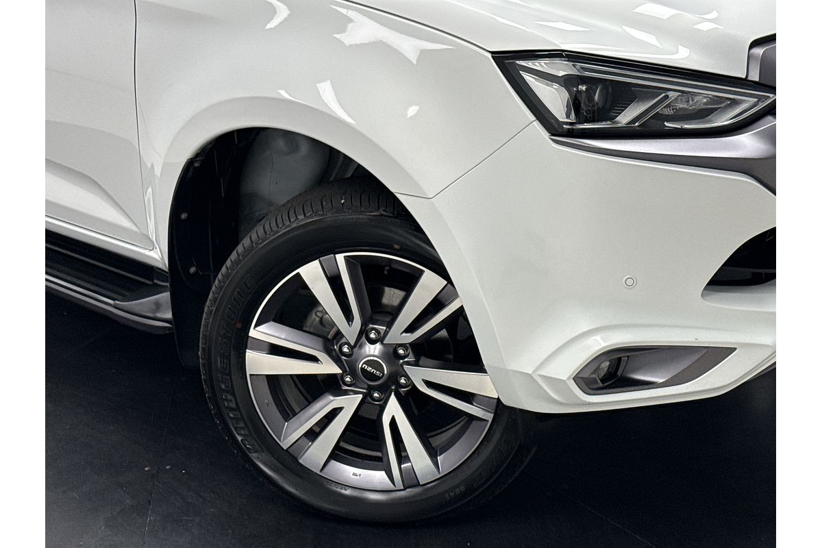 2022 Isuzu MU-X LS-T