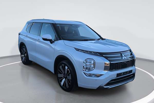 2025 Mitsubishi Outlander Exceed ZM