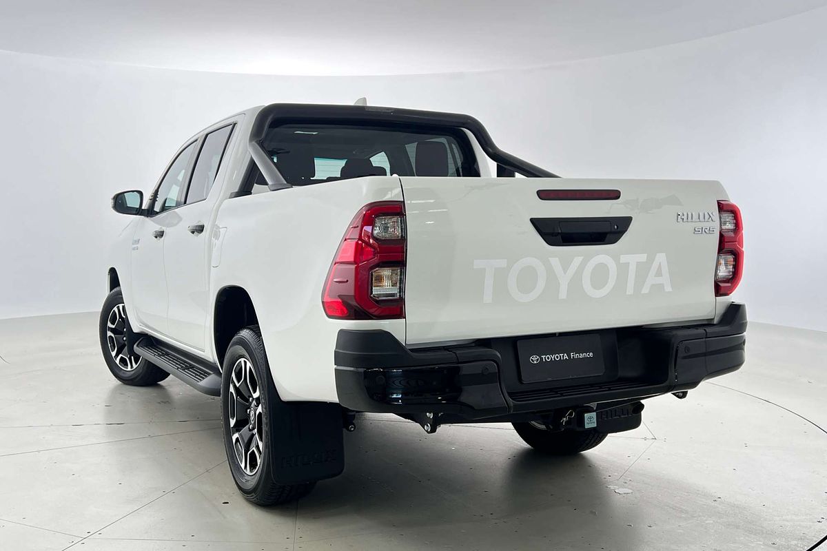 2024 Toyota Hilux SR5 48V GUN126R