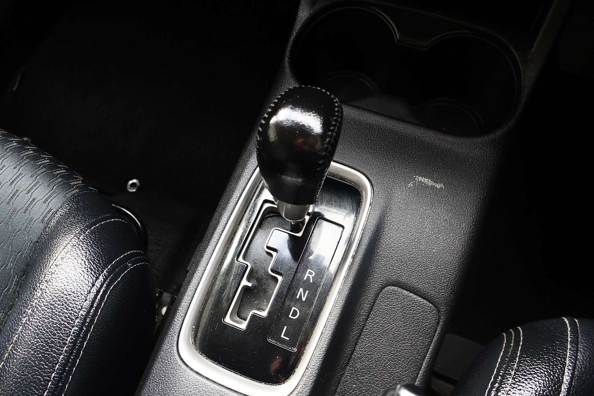 2014 Mitsubishi Outlander LS ZJ