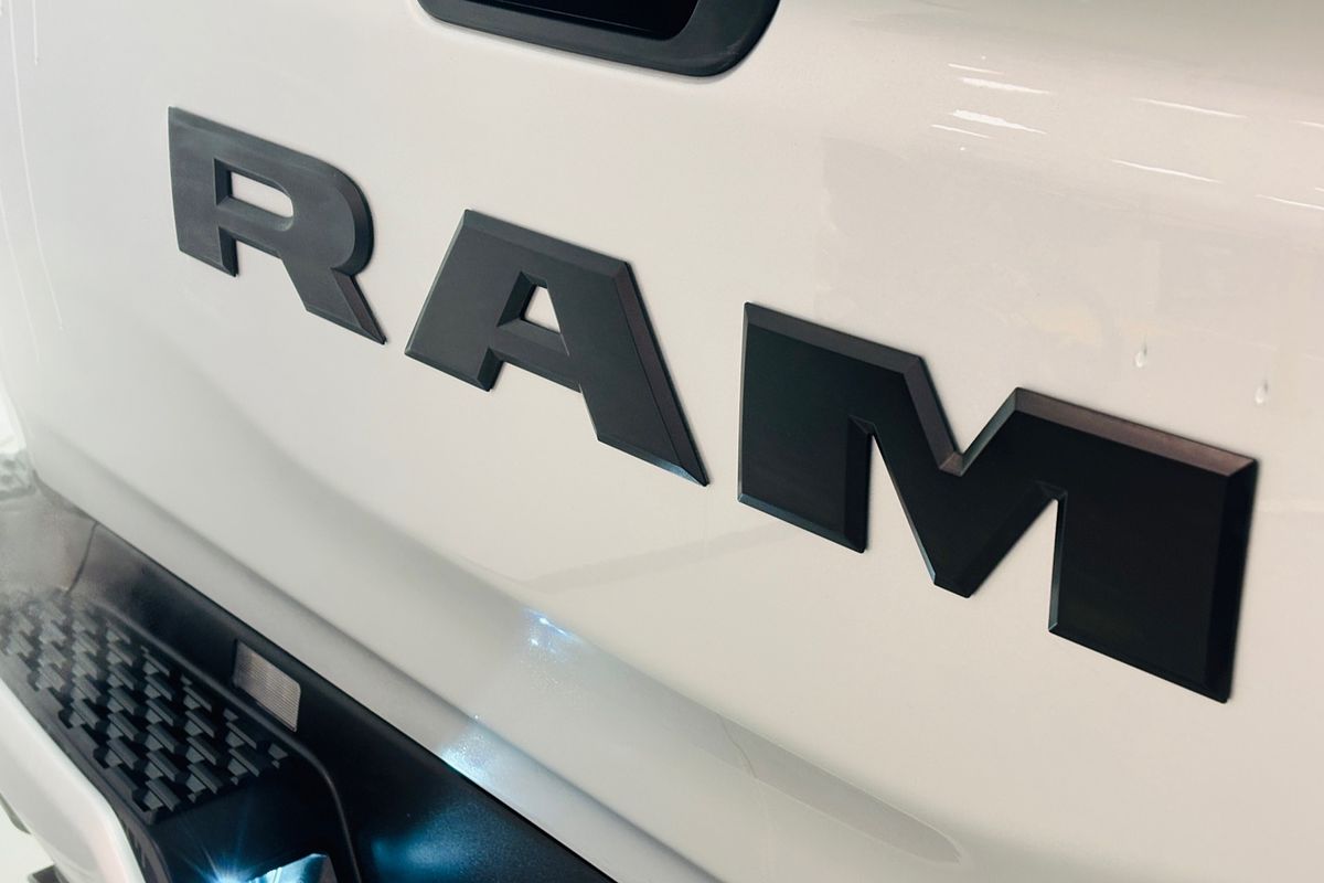 2026 Ram Trucks 1500 Express Black Edition Crew Cab (DT6L9821D.26)
