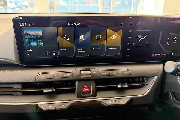 2025 Kia K4 S CL4m thumb-22