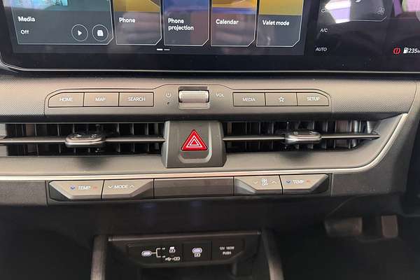 2025 Kia K4 S CL4m thumb-23
