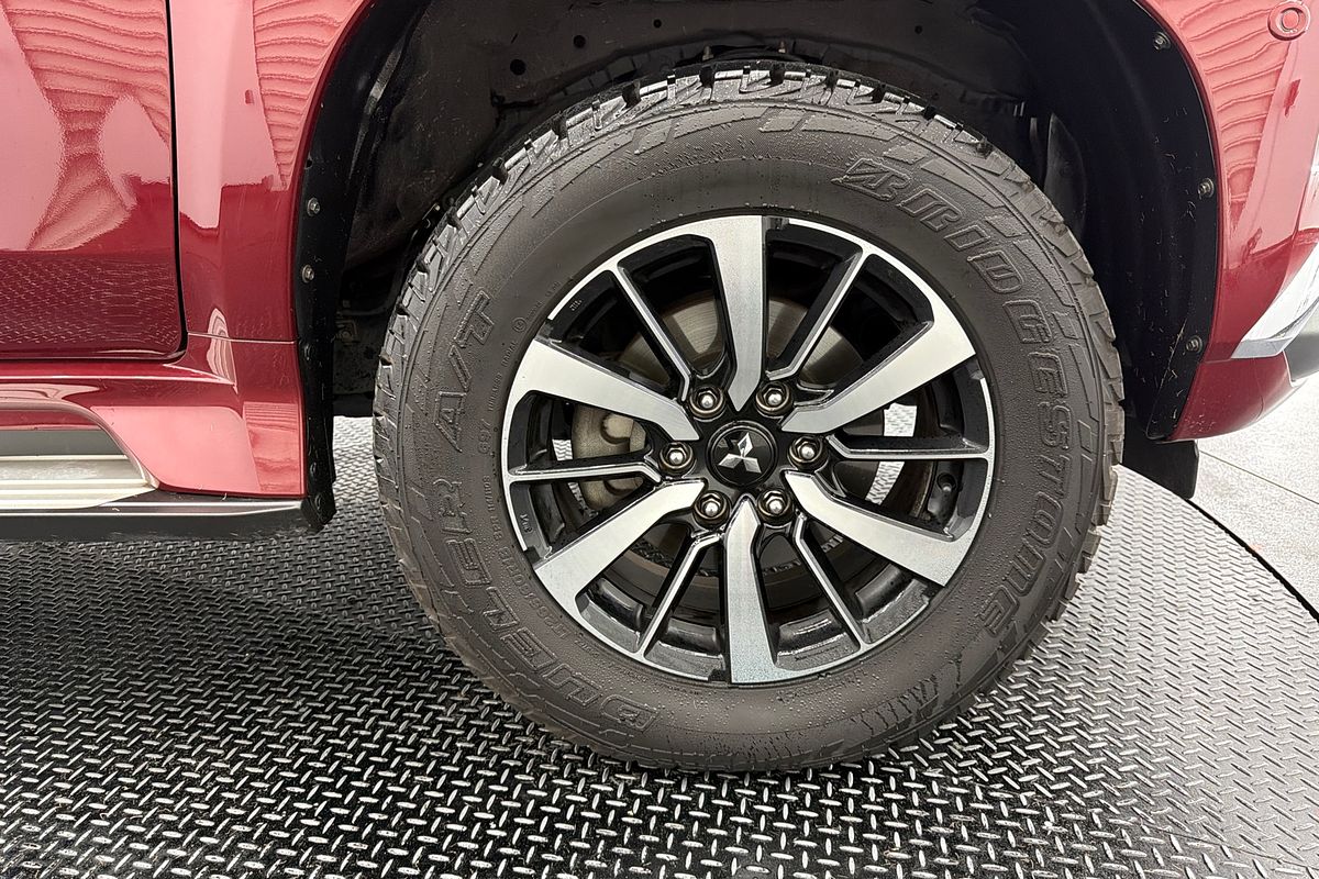 2017 Mitsubishi Pajero Sport Exceed QE
