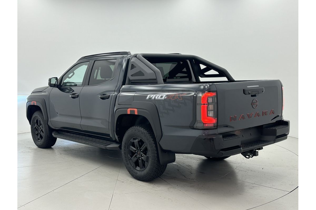 Nissan NAVARA 4X4 2.4 DSL AUTO DC P4X