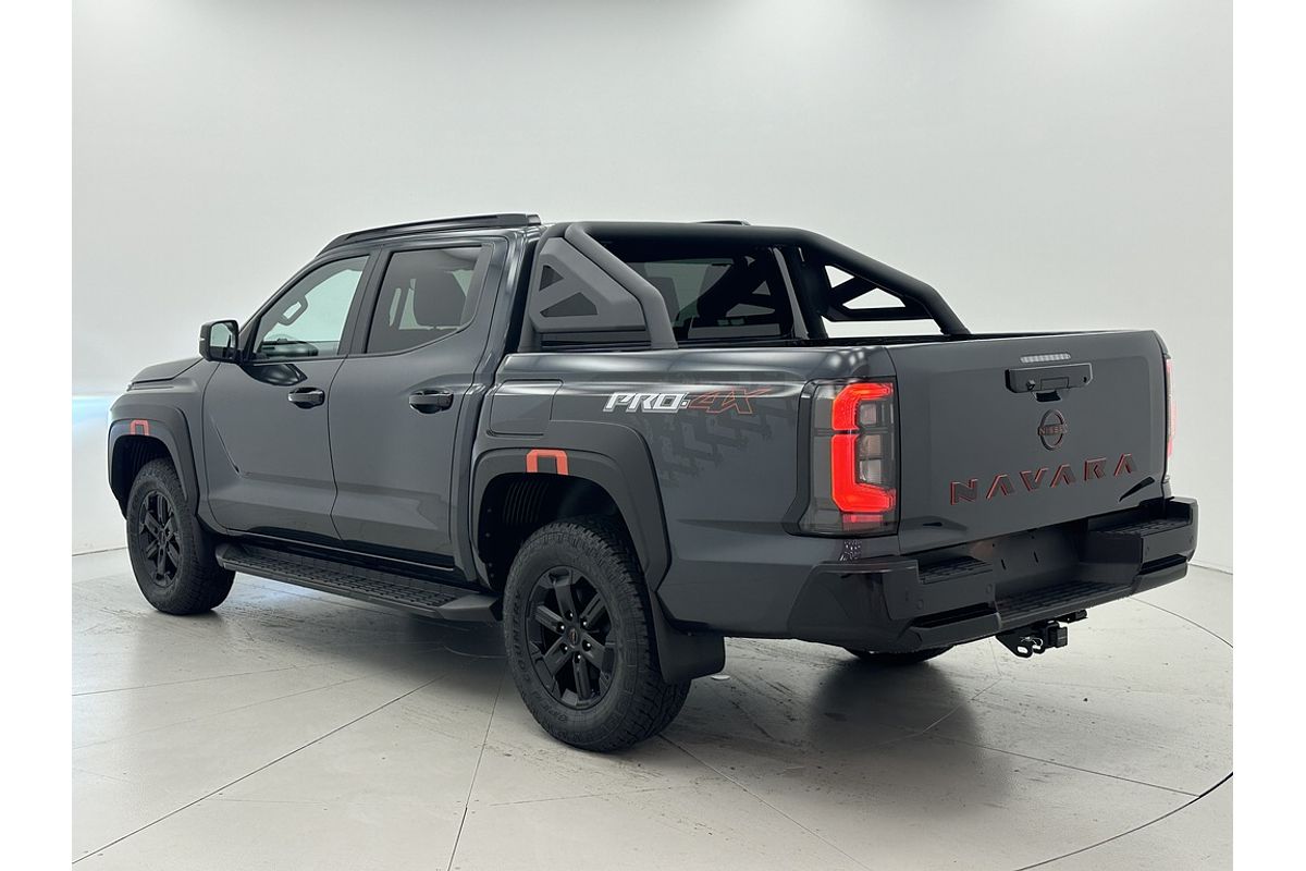 Nissan NAVARA 4X4 2.4 DSL AUTO DC P4X