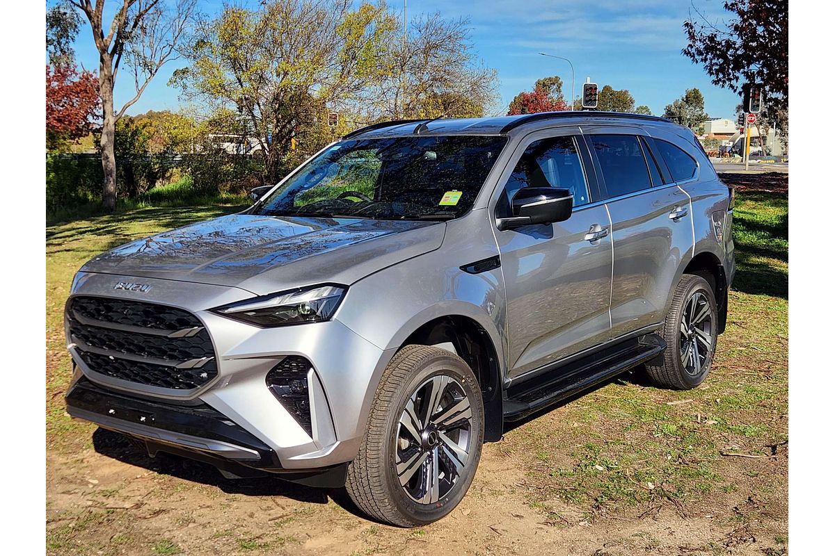 2026 Isuzu MU-X LS-T