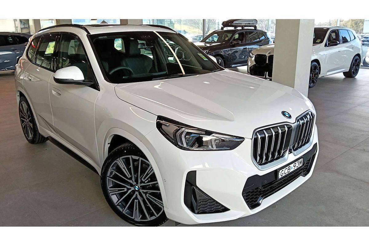 2026 BMW X1 xDrive25e M Sport U11