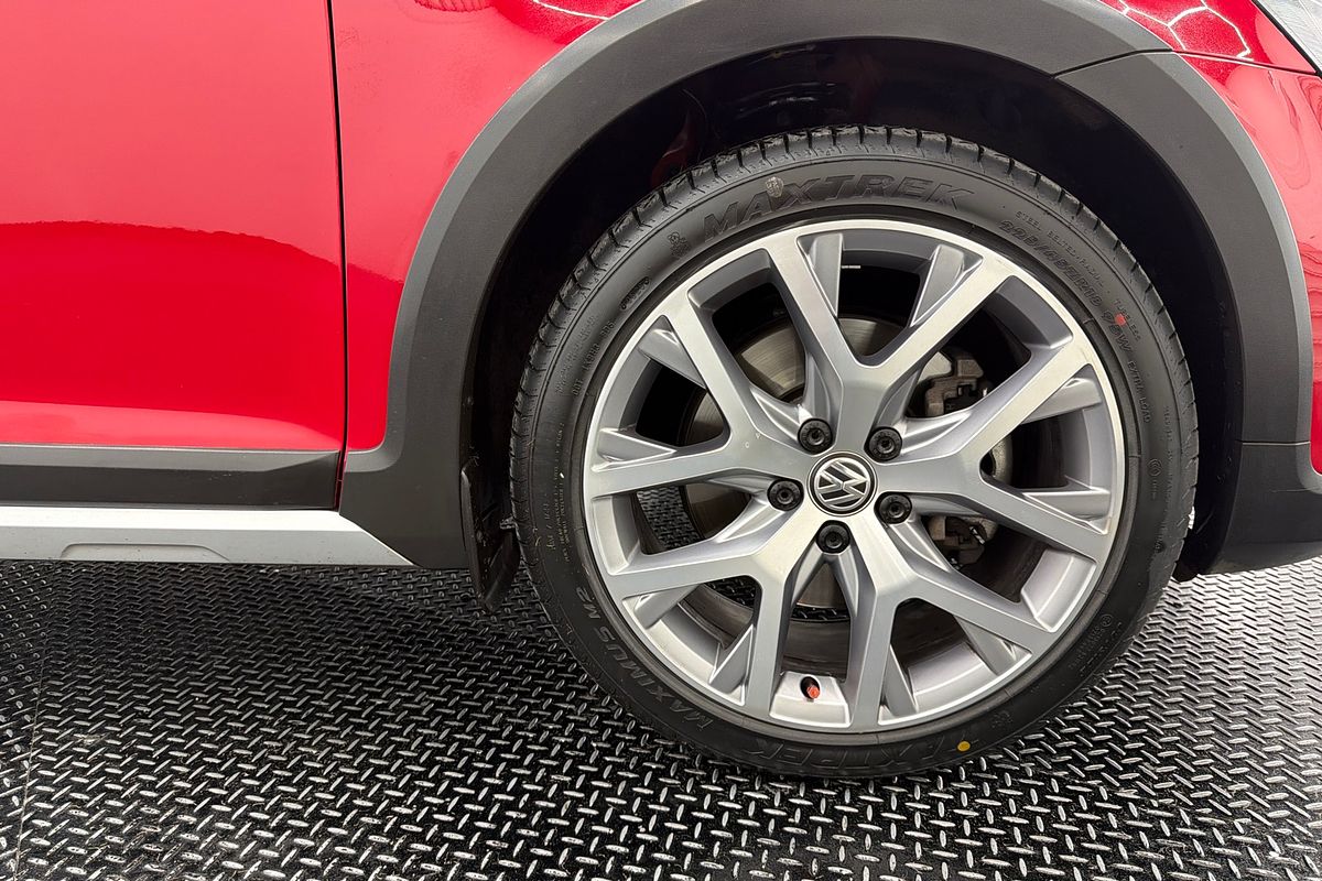 2015 Volkswagen Golf Alltrack 132TSI 7