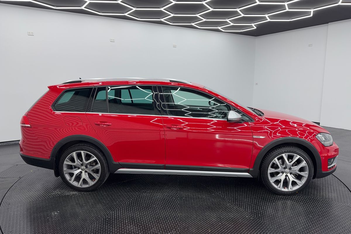 2015 Volkswagen Golf Alltrack 132TSI 7