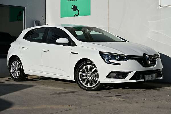 2016 Renault Megane Zen BFB