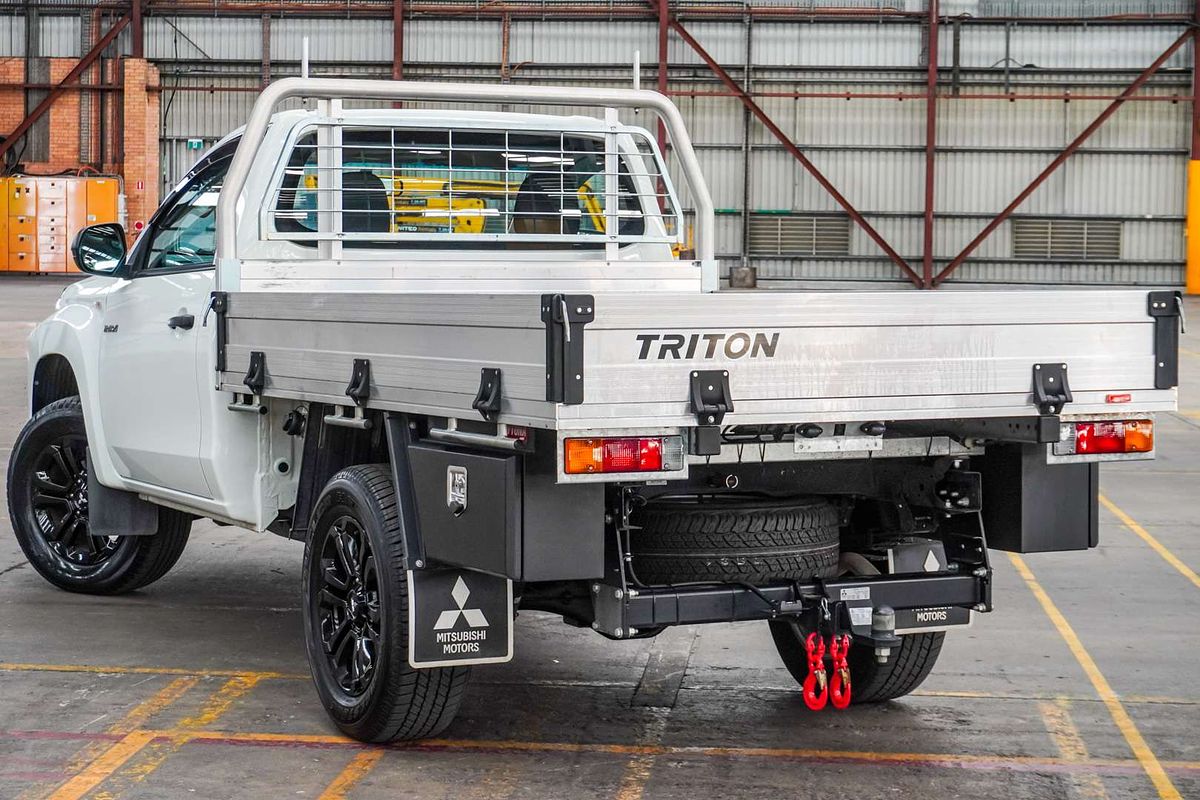 2022 Mitsubishi Triton GLX MR 4X4
