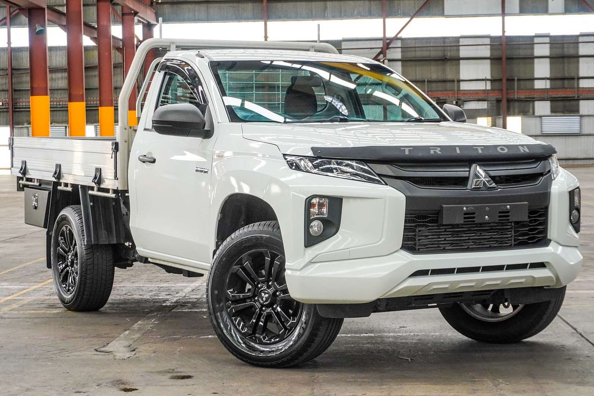 2022 Mitsubishi Triton GLX MR 4X4
