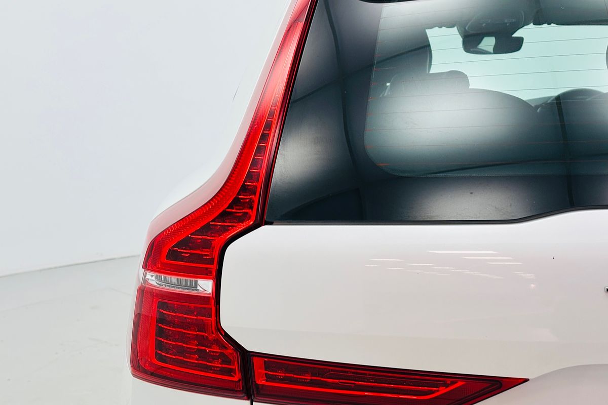 2023 VOLVO XC60 ULTIMATE B5 BRIGHT MHEV 8 SP AUTOMATIC 4D WAGON T4