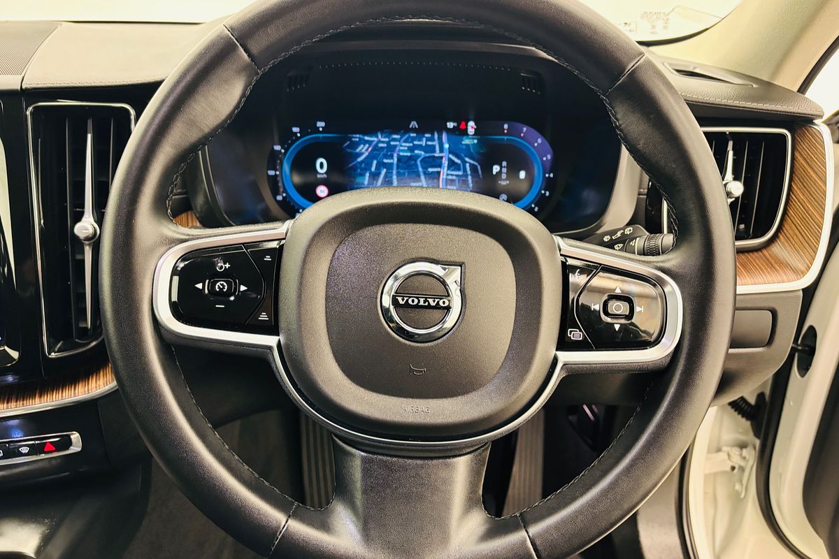 2023 VOLVO XC60 ULTIMATE B5 BRIGHT MHEV 8 SP AUTOMATIC 4D WAGON T4