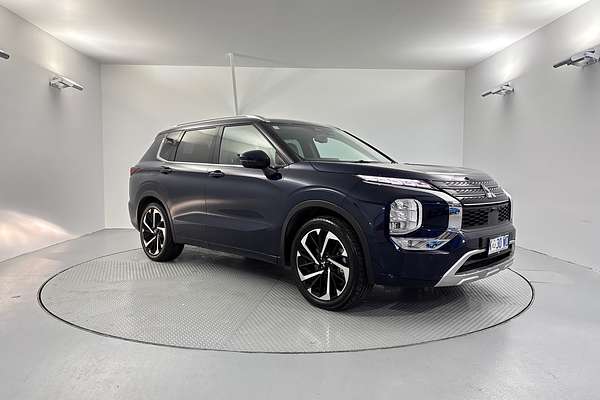 2023 Mitsubishi Outlander Exceed ZM