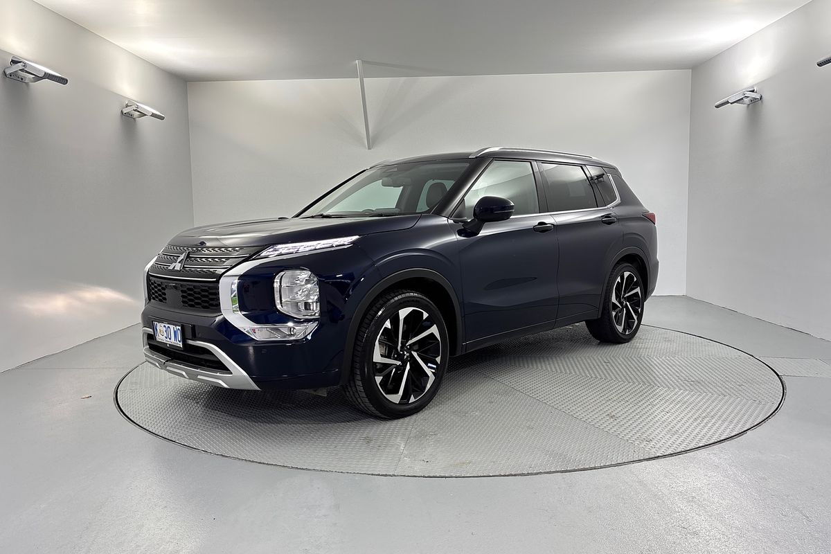 2023 Mitsubishi Outlander Exceed ZM