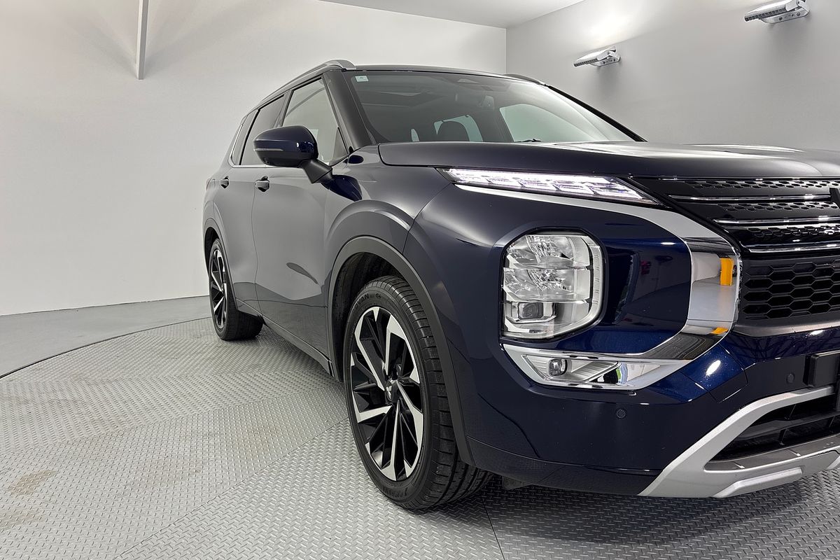 2023 Mitsubishi Outlander Exceed ZM