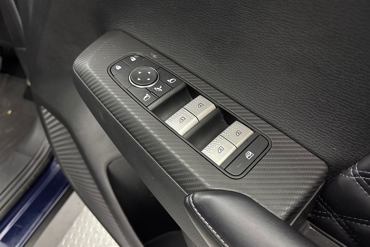 2023 Mitsubishi Outlander Exceed ZM