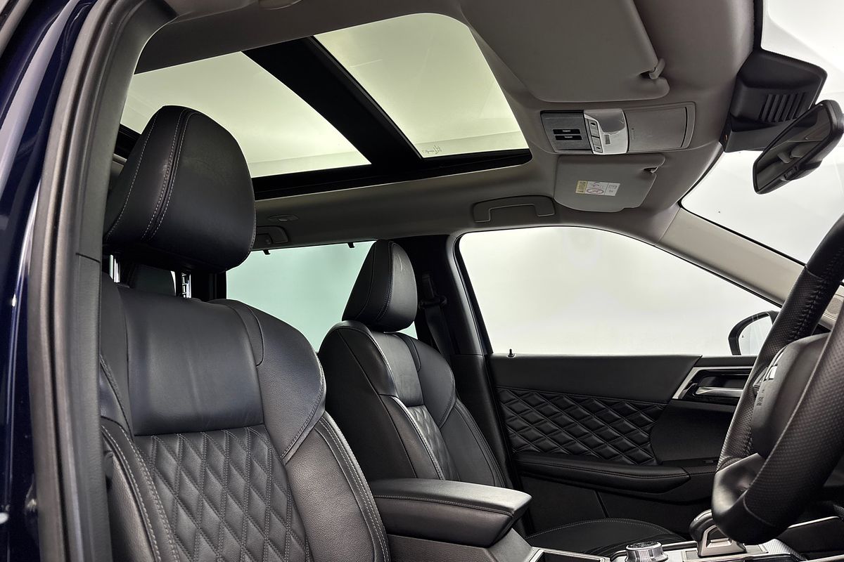 2023 Mitsubishi Outlander Exceed ZM