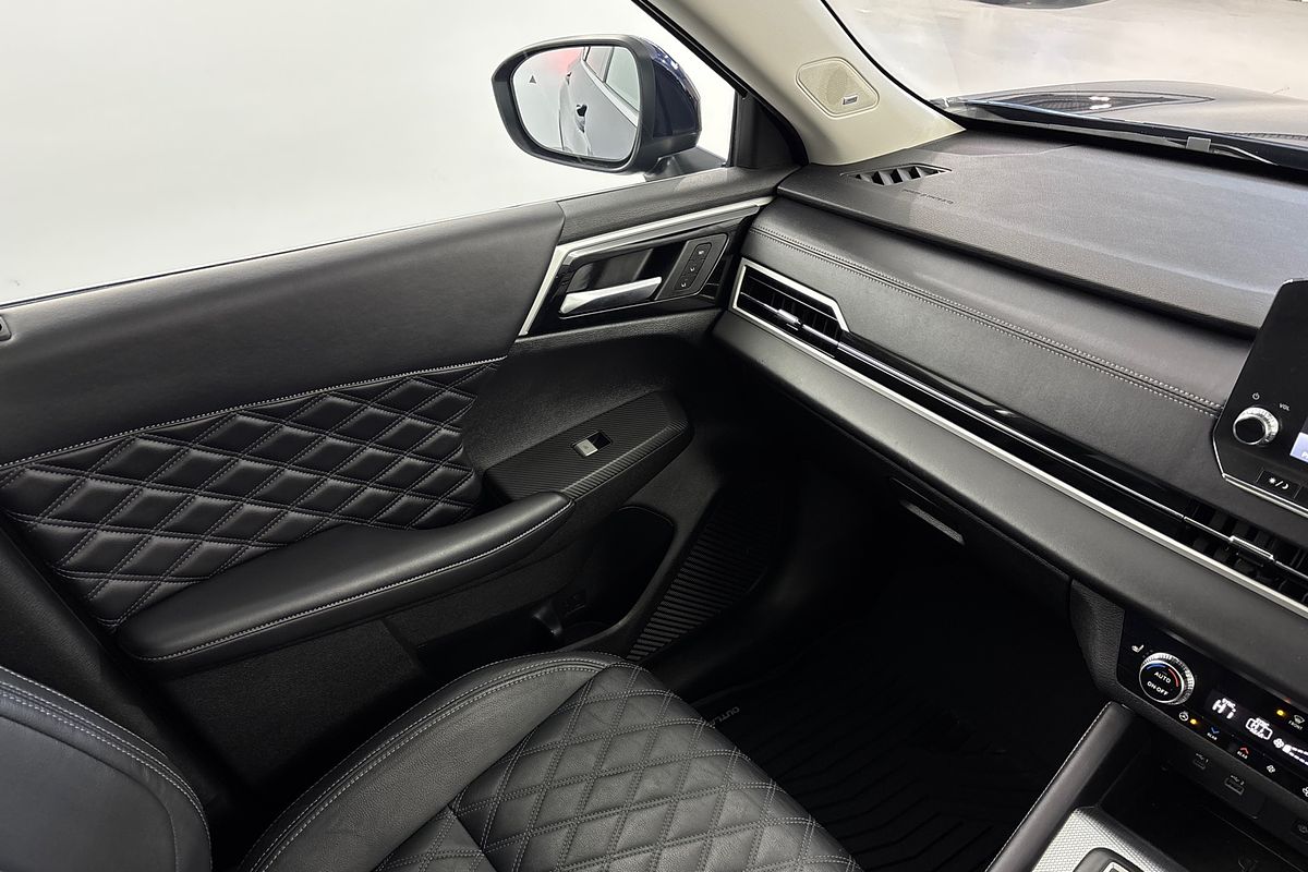 2023 Mitsubishi Outlander Exceed ZM