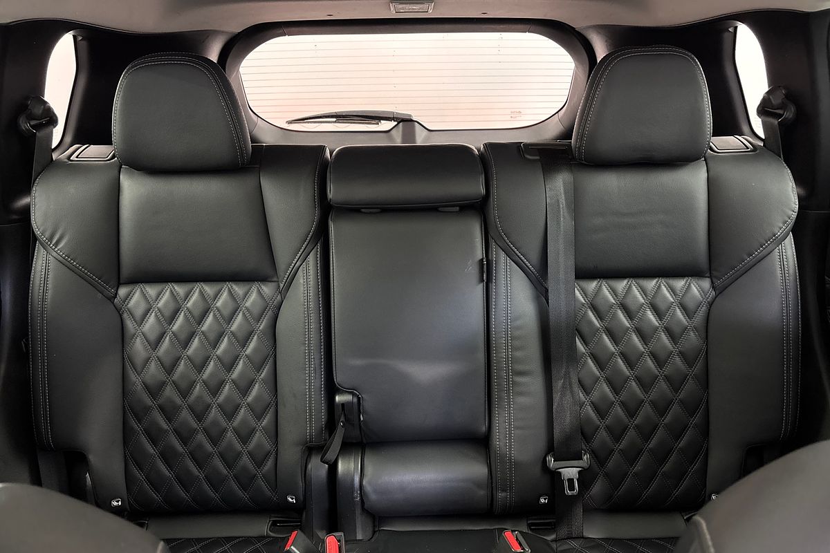 2023 Mitsubishi Outlander Exceed ZM