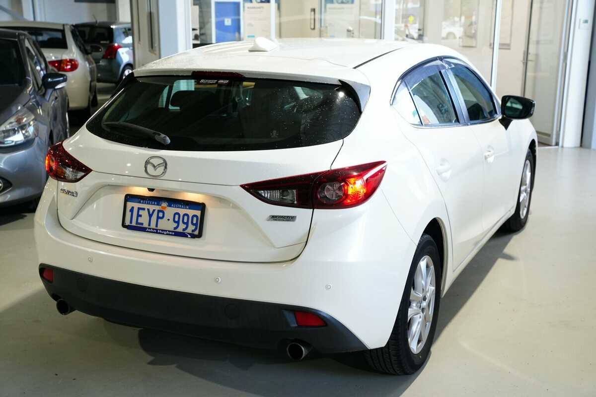 SOLD 2015 Mazda 3 Maxx SKYACTIV Drive In White Used Hatch Victoria sold-2015-mazda-3-maxx-skyactiv-drive-in-white-used-hatch-victoria