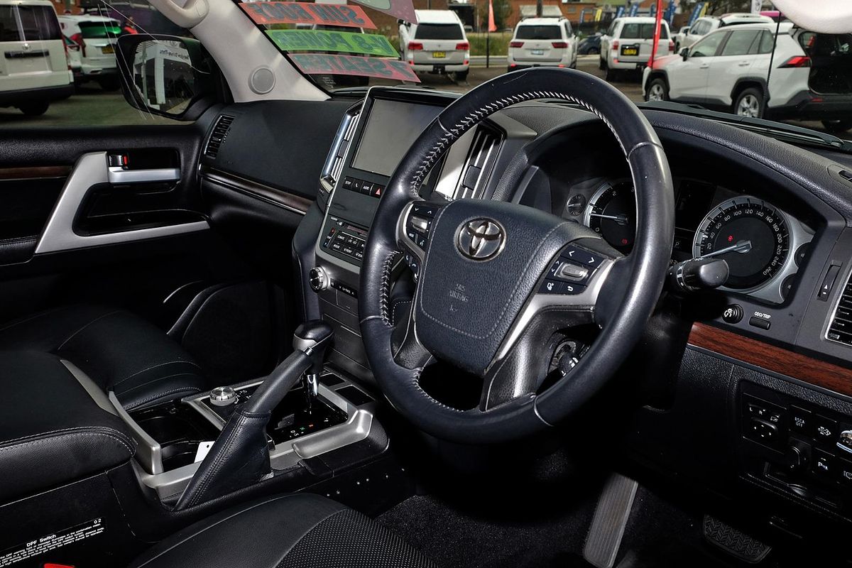 2017 Toyota Landcruiser VX VDJ200R