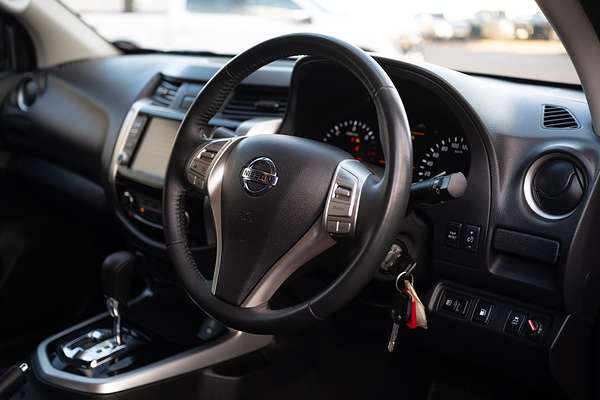 2020 Nissan Navara ST D23 Series 4 4X4 thumb-3