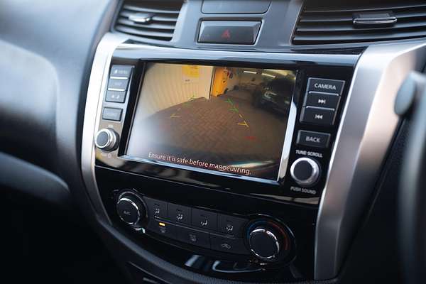 2020 Nissan Navara ST D23 Series 4 4X4 thumb-23