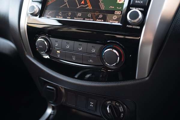 2020 Nissan Navara ST D23 Series 4 4X4 thumb-24