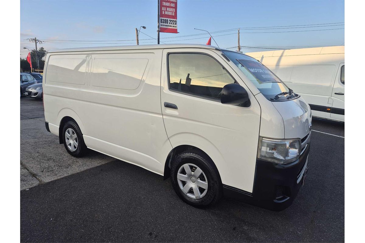 2013 Toyota Hiace LWB TRH201R MY12 UPGRADE