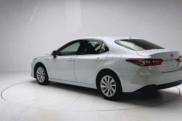 2024 Toyota Camry thumb-5