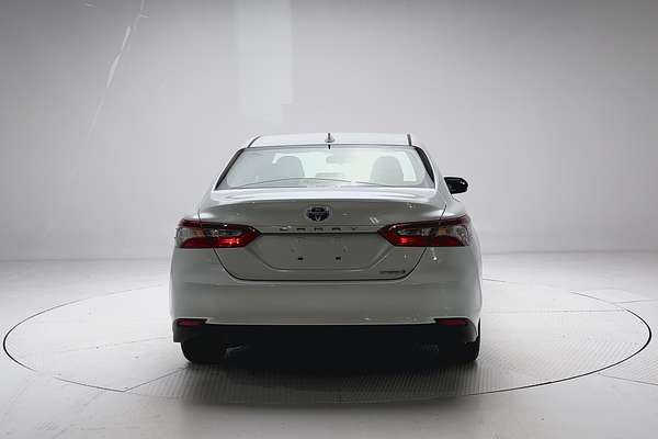 2024 Toyota Camry thumb-6