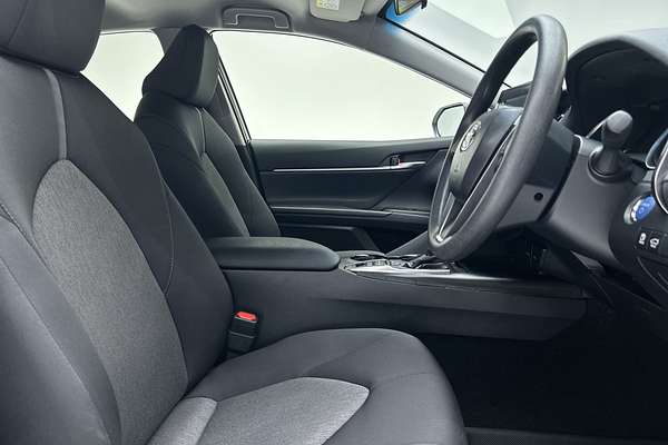 2024 Toyota Camry thumb-12