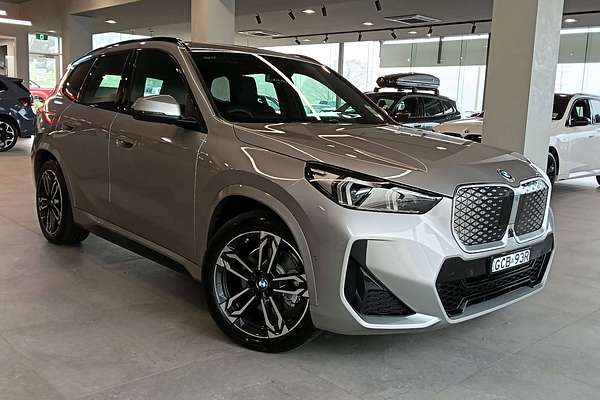 2026 BMW iX1 xDrive30 M Sport U11
