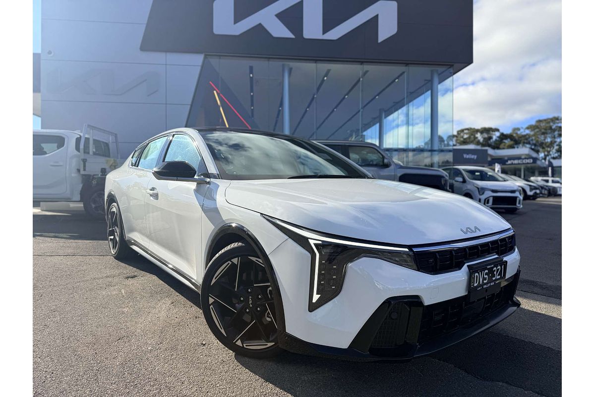 2025 Kia K4 GT-Line CL4m
