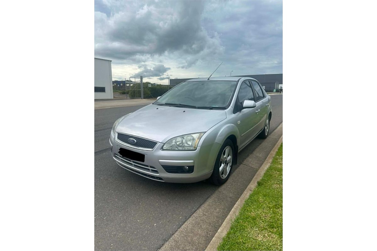 2006 Ford Focus LX LS