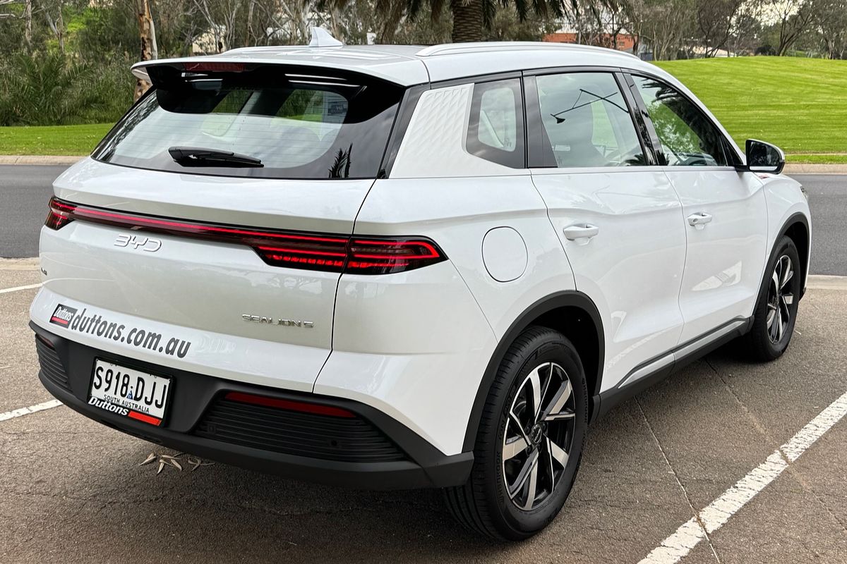2025 BYD SEALION 5