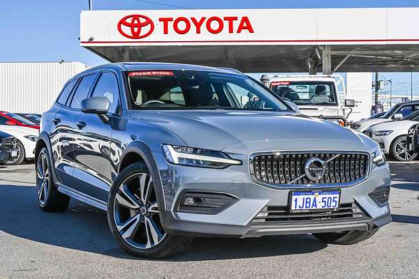 2021 Volvo V60 Cross Country B5
