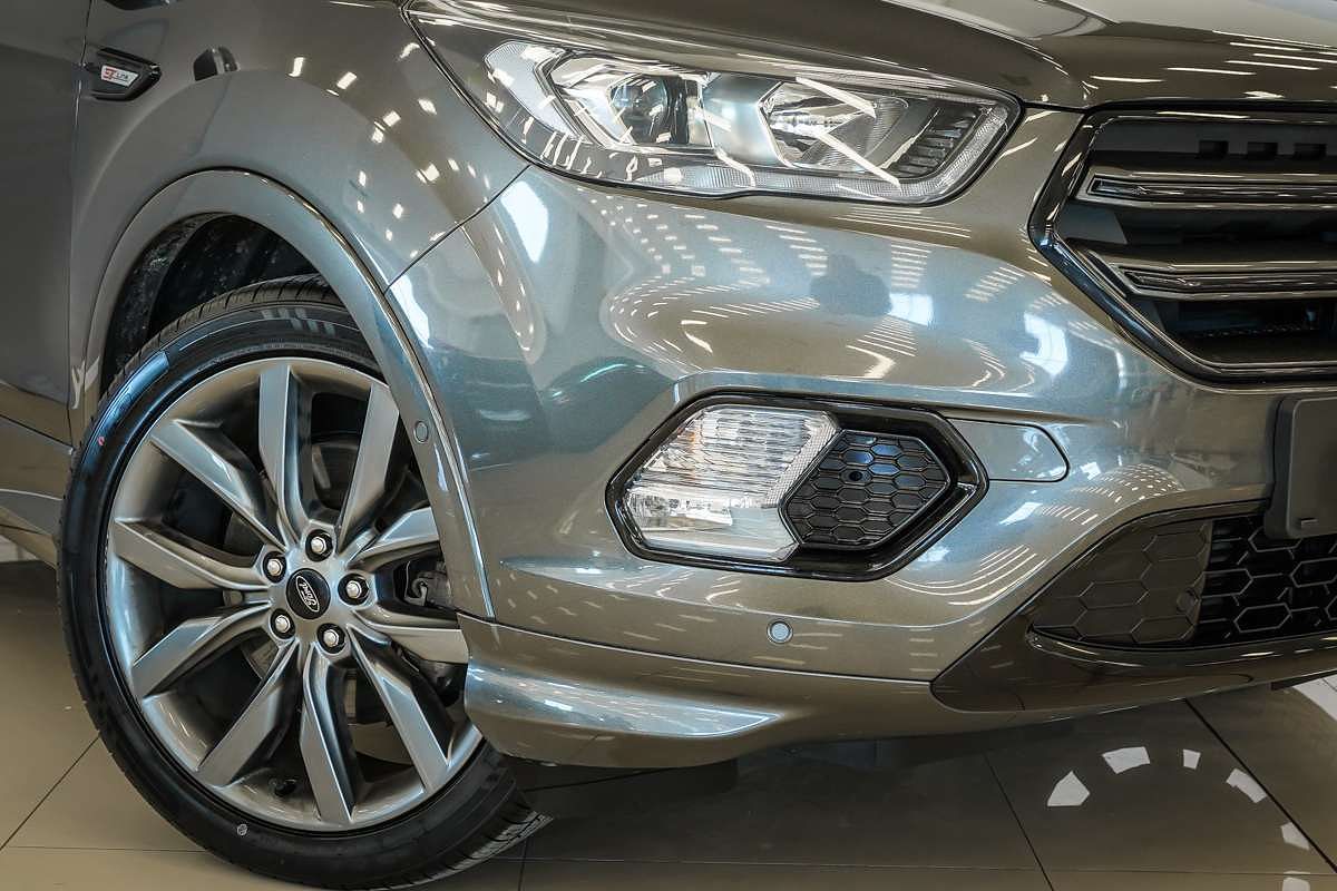 2019 Ford Escape ST-Line ZG