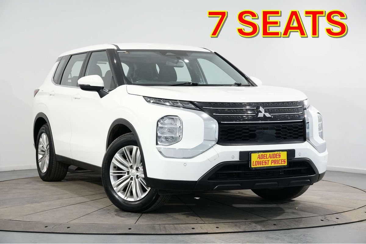 2022 Mitsubishi Outlander ES ZM