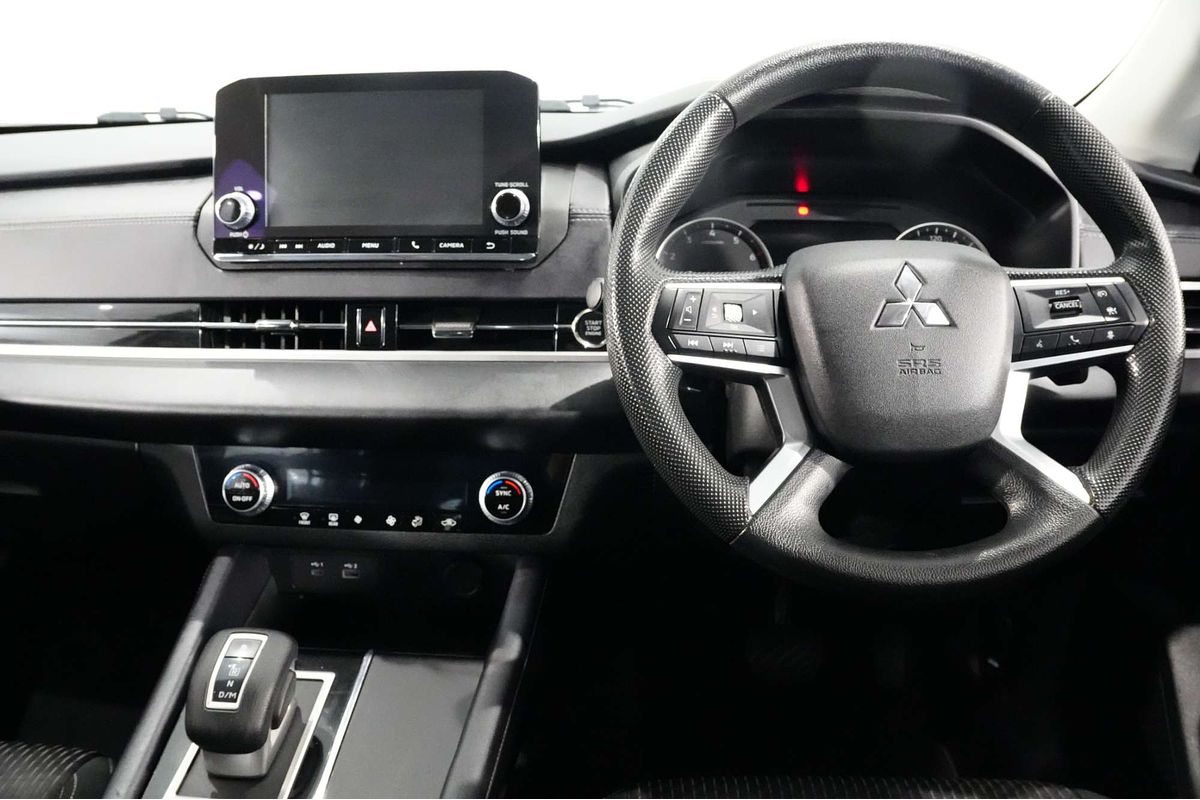 2022 Mitsubishi Outlander ES ZM