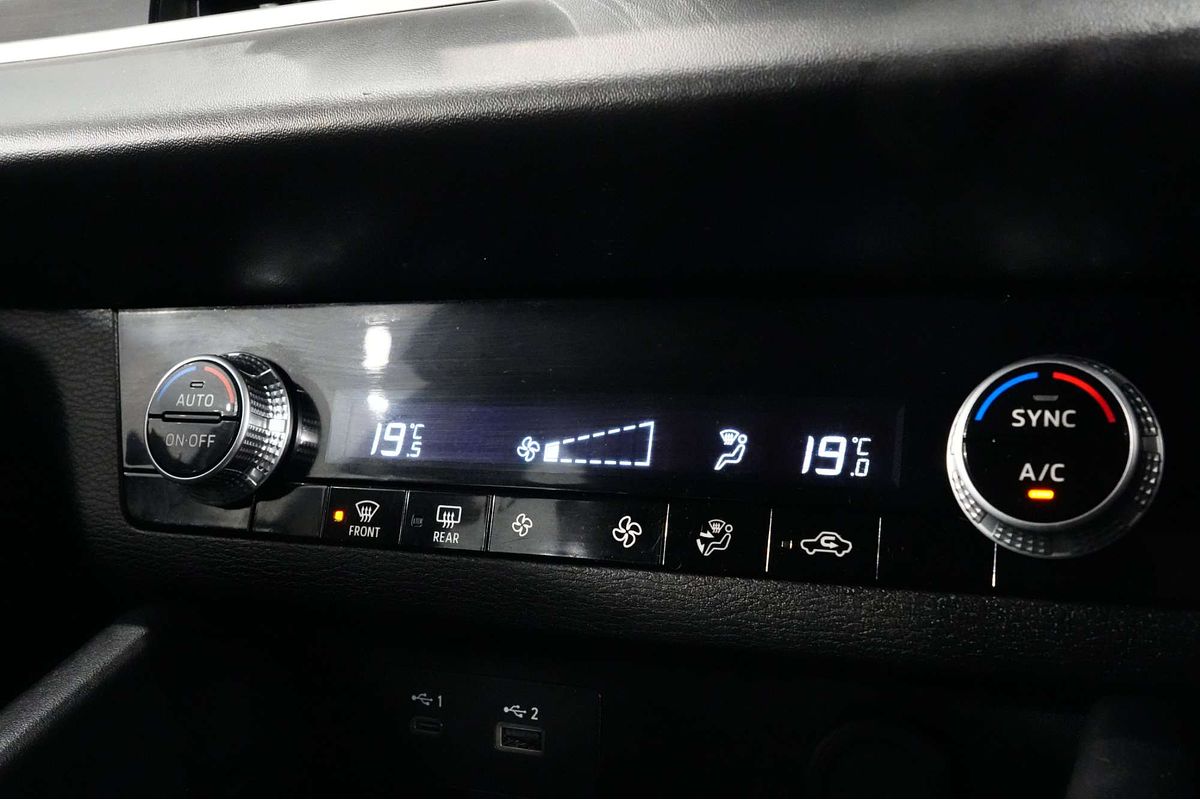 2022 Mitsubishi Outlander ES ZM
